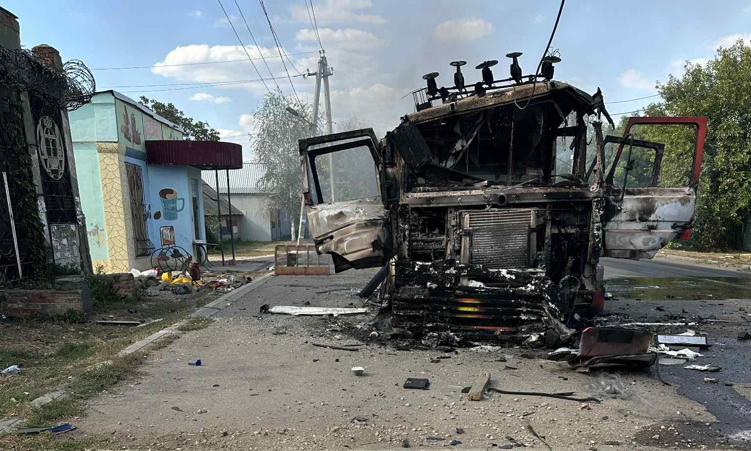 Російські дрони вдарили по рятувальниках в Олексієво-Дружківці