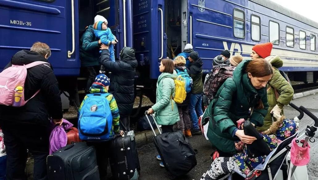 Евакуація з Донеччини: поїзди рухатимуться за новим графіком