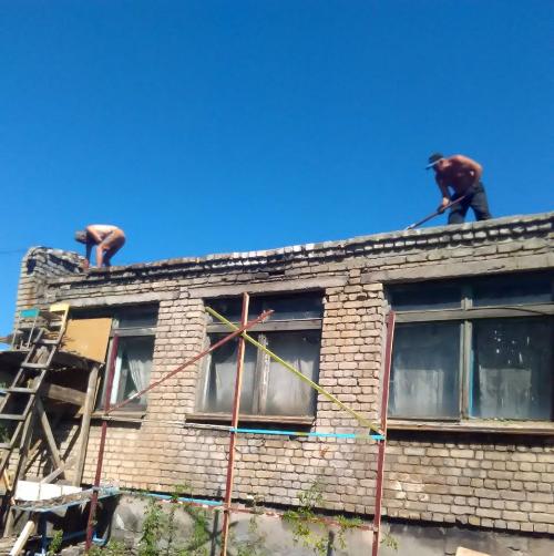 В  учpеждениях обpазования  Попаснянского района идут  ремонтные работы
