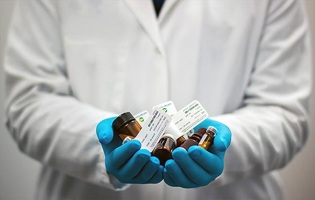 Американцы одобрили новый препарат для борьбы с коронавирусом