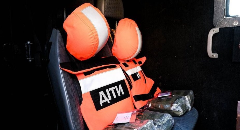Повна евакуація дітей із Райського та Красного Кута Повна евакуація дітей із Райського та Красного Кута