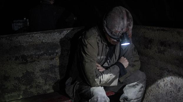 На Донеччині понад 70 шахтарів опинилися у пастці через обстріли 
