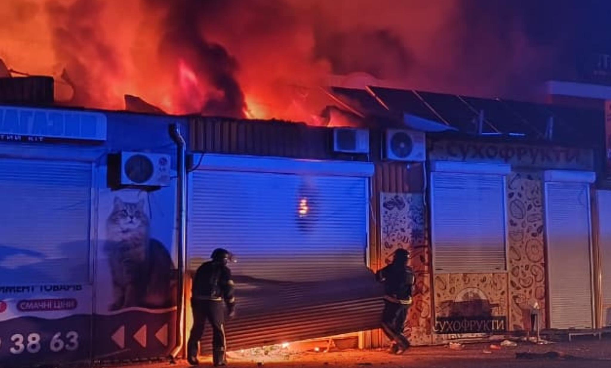 За добу рятувальники ліквідували 5 пожеж, 2 з яких були спричинені обстрілами