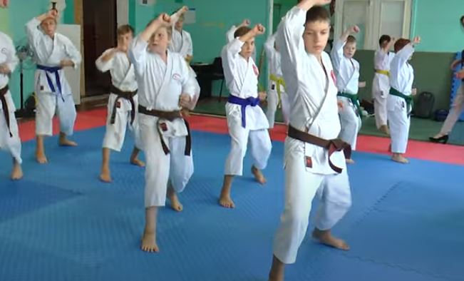 Спортсмены Константиновки проходят подготовку к соревнованиям по карате
