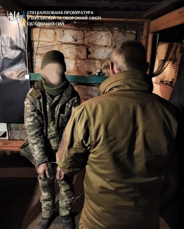 Пьяный военный выстрелил в своего сослуживца в Луганской области