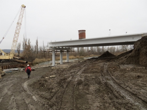 Восстановление моста в Славянске идёт полным ходом