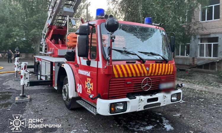 15 дронів атакували Краматорськ, під обстріл потрапили рятувальники 15 дронів атакували Краматорськ, під обстріл потрапили рятувальники