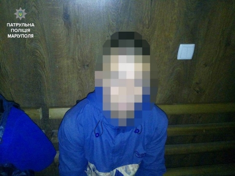 В Мариуполе двое подростков избили мужчину