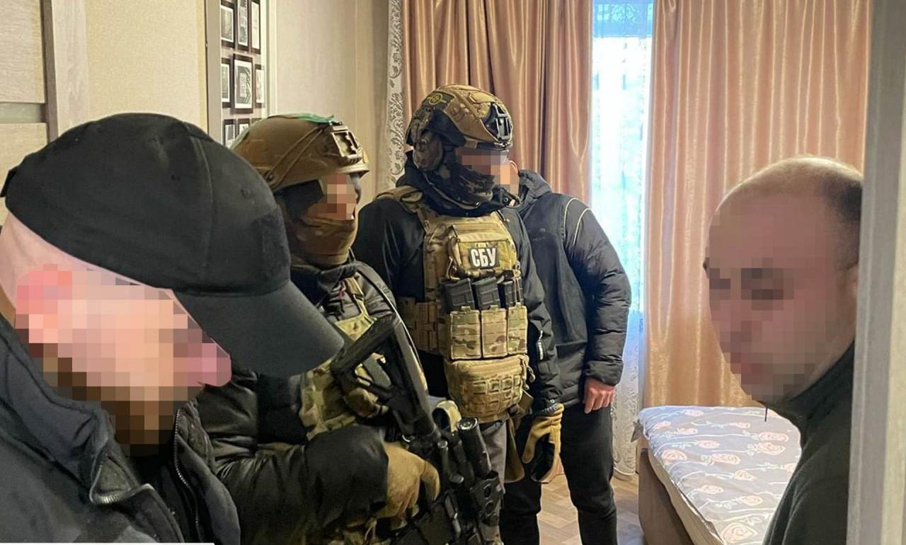 Двоє поліцейських постануть перед судом за вимагання хабара у мешканки Дружківки Двоє поліцейських постануть перед судом за вимагання хабара у мешканки Дружківки
