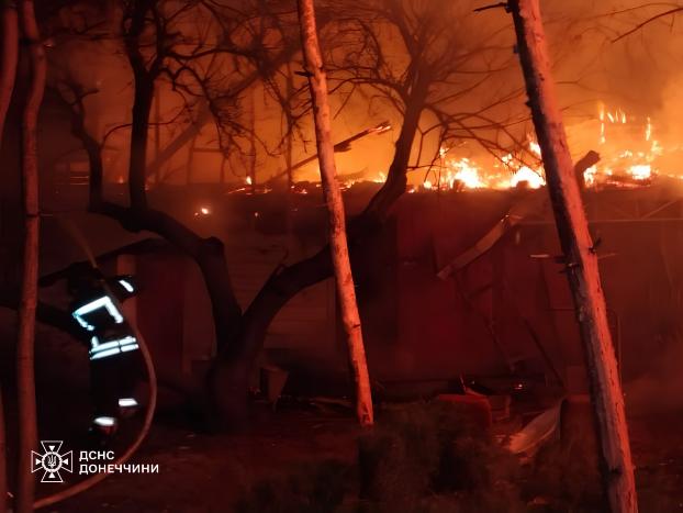 Рятувальники загасили пожежу вчора пізно увечері у Дружківці