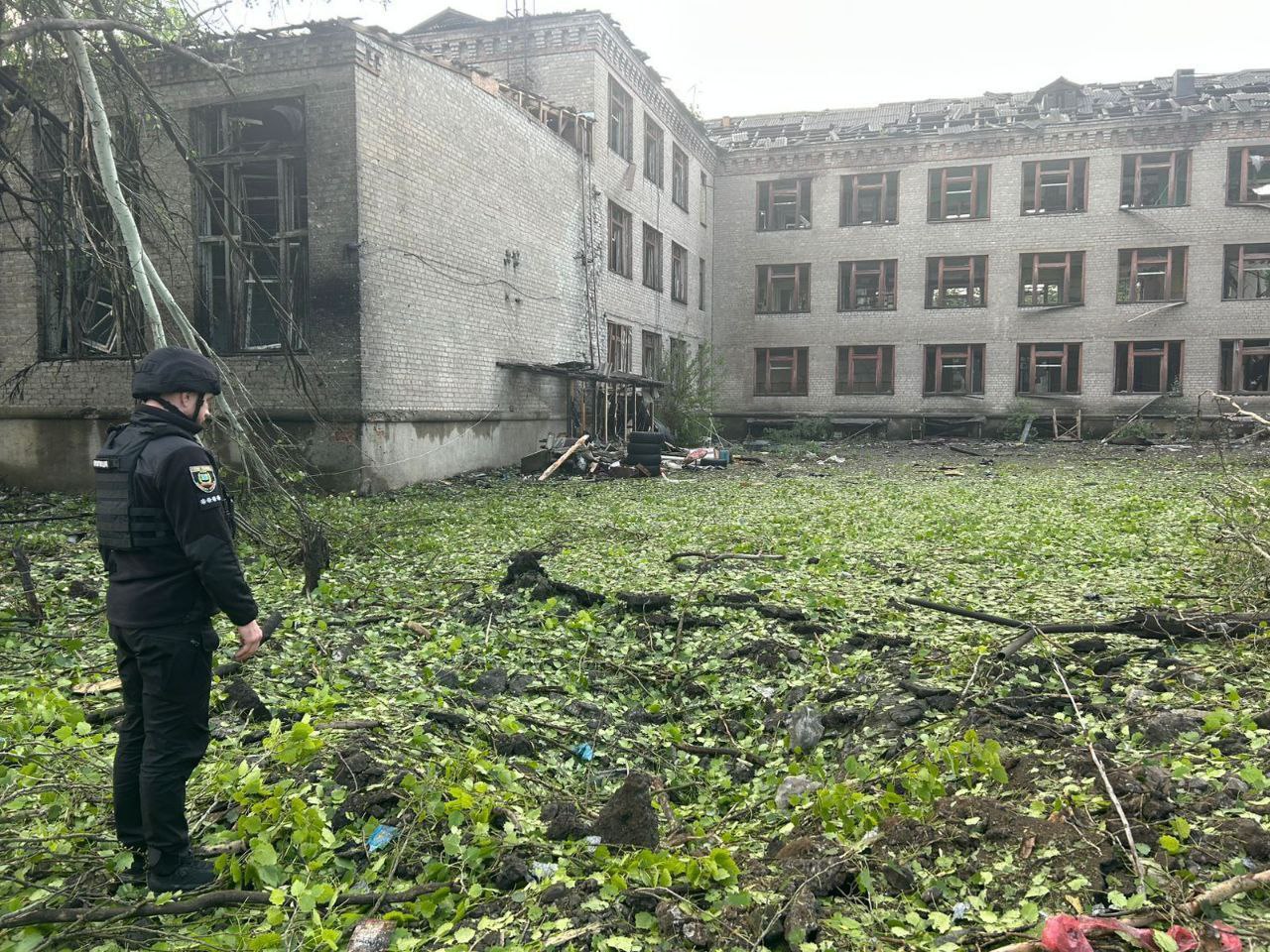 Оперативна ситуація на Донеччині: обстріли в 21 населеному пункті, двоє поранених, евакуйовано 338 людей Оперативна ситуація на Донеччині: обстріли в 21 населеному пункті, двоє поранених, евакуйовано 338 людей
