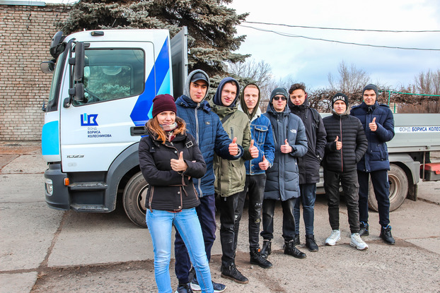 Ученики категории С из социальной автошколы сдали экзамены в Сервисном центре МВД