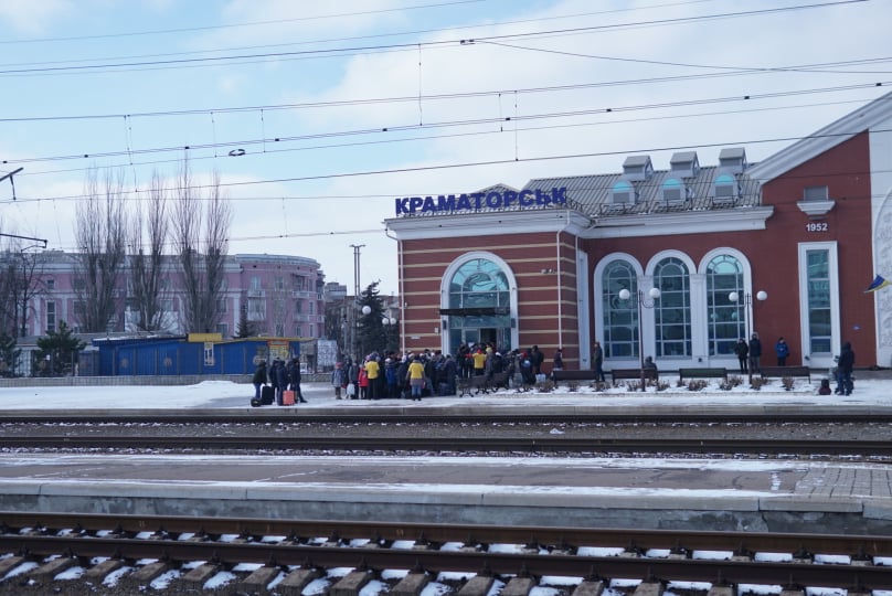 Из Краматорска на западную Украину отправилось два эвакуационных состава, полупустые