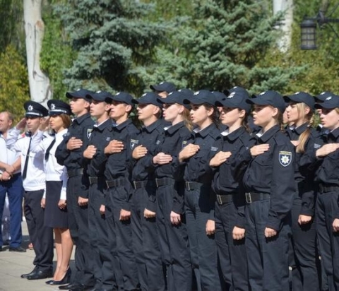 В Мариуполе пополнились ряды академии полиции