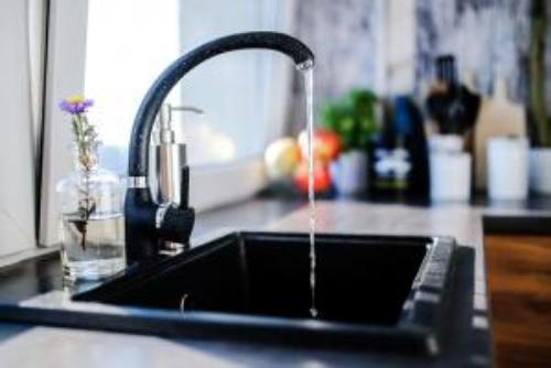«Лисичанскводоканал»  заявил, что что  пить воду из-под крана завтpа будет нельзя