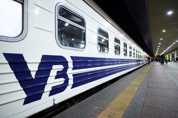 На потяги приміського сполучення в регіоні продано квитків на 3 млн грн