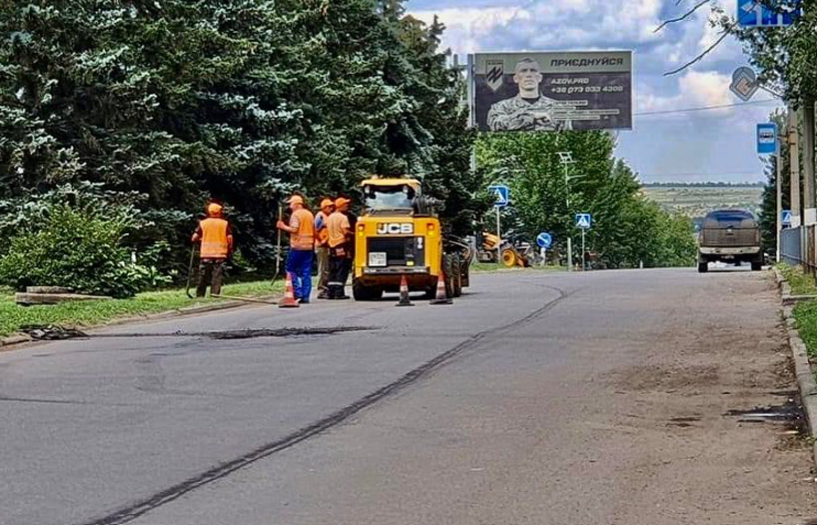 У Дружківській громаді планують поточний ремонт доріг на 20 млн гривень У Дружківській громаді планують поточний ремонт доріг на 20 млн гривень