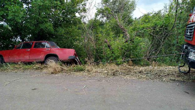 Водитель ВАЗа в Селидово вылетел в кювет