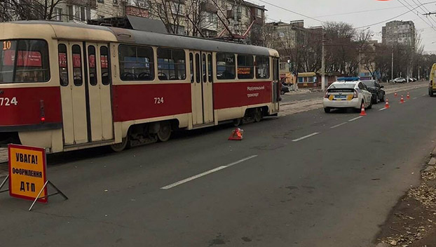 В Мариуполе машина сбила женщину