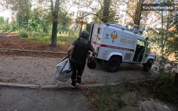 За тиждень рятувальники вивезли із Костянтинівки майже 40 осіб За тиждень рятувальники вивезли із Костянтинівки майже 40 осіб