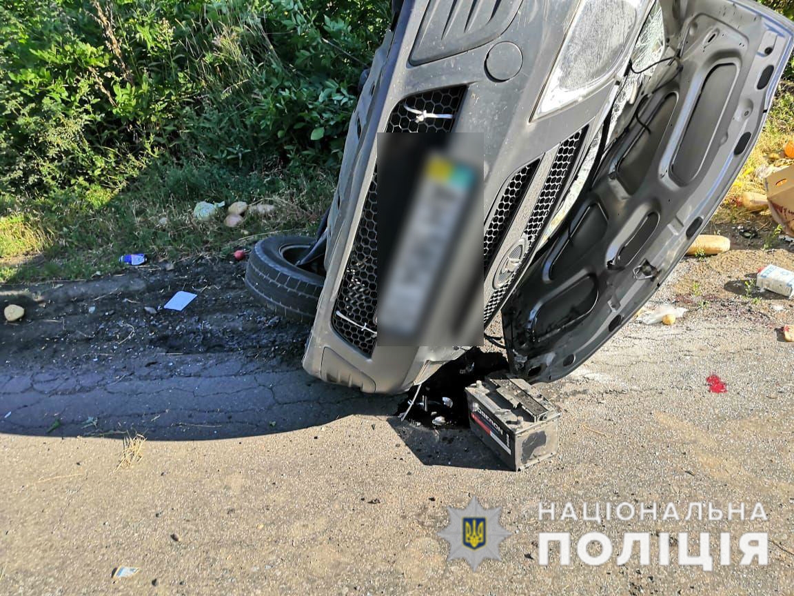 В Краматорске перевернулось авто: женщина не справилась с управлением