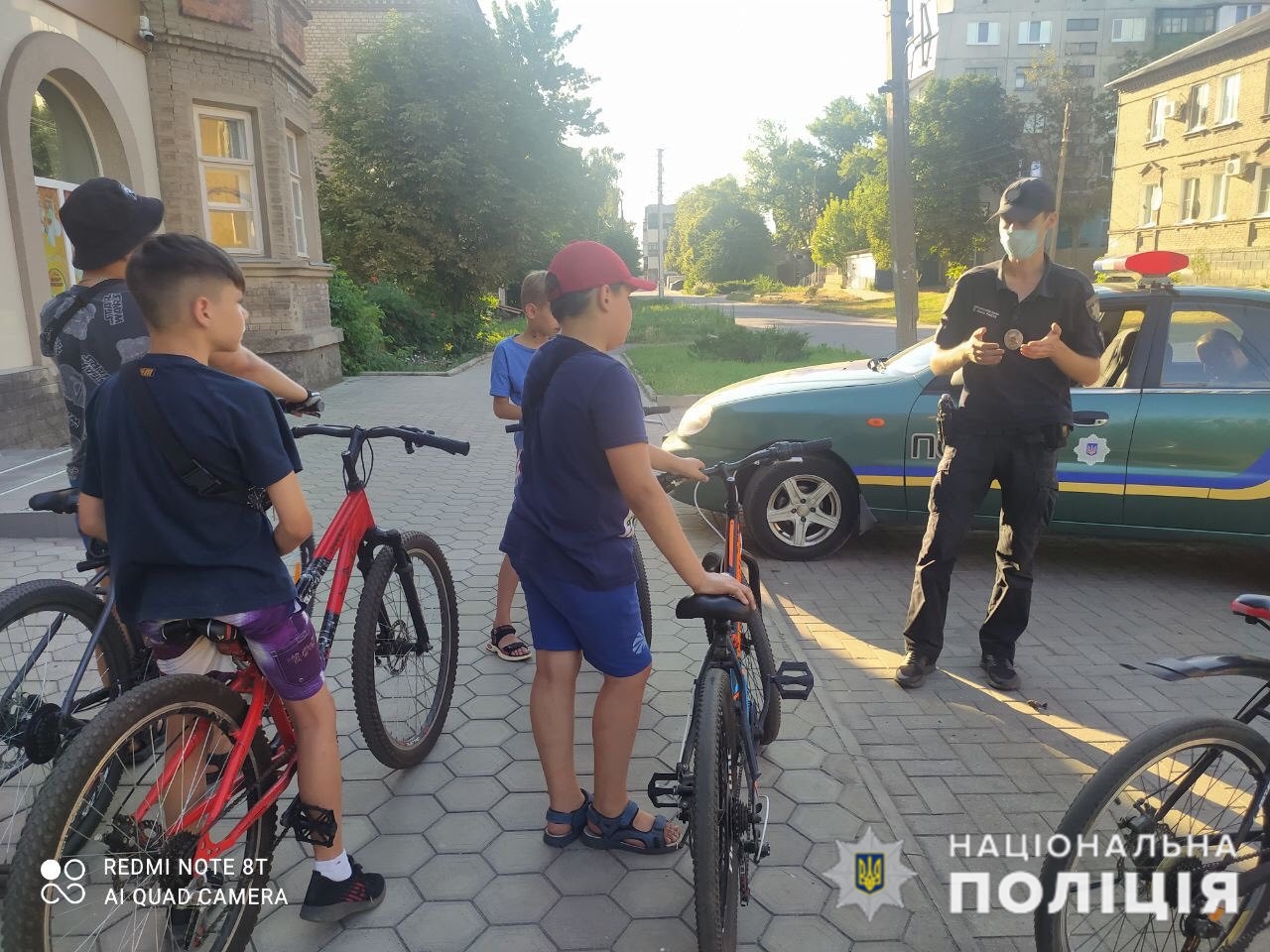 Полицейские побеседовали с юными велосипедистами Константиновки