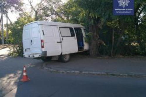 В Лисичанске водитель микроавтобуса в состоянии алкогольного опьянения стал виновником  ДТП