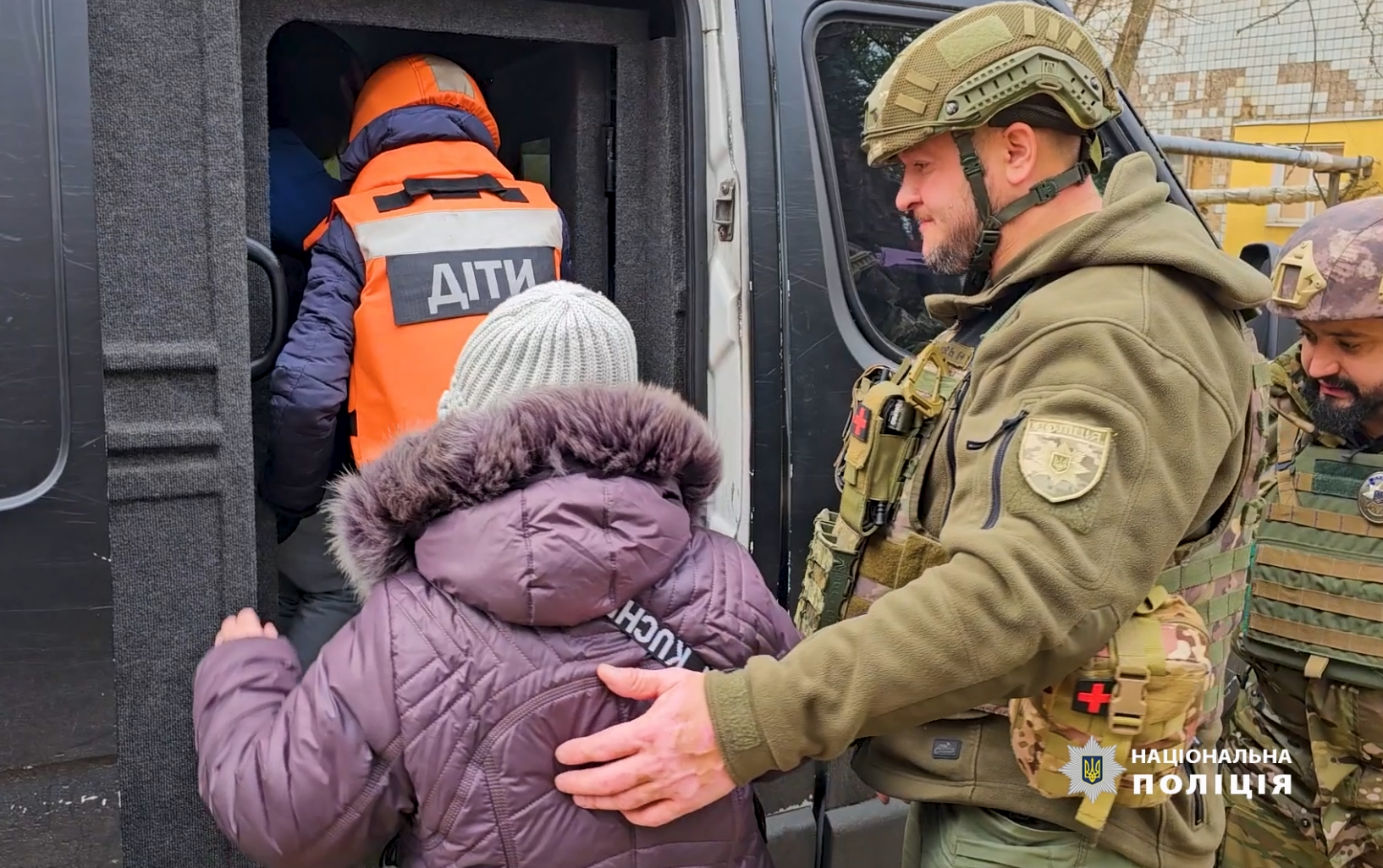 На Донеччині наразі заборонено проводити будь-які навчальні заходи у режимі офлайн 