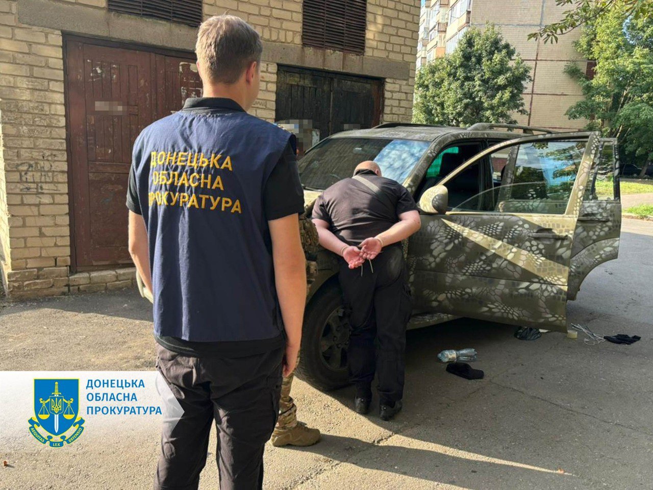 Бандити планували "вибити" з підприємця у Краматорську півмільйона доларів