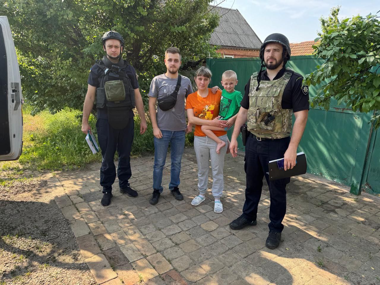 Примусова евакуація: Скільки сімей з дітьми залишаються на Донеччині