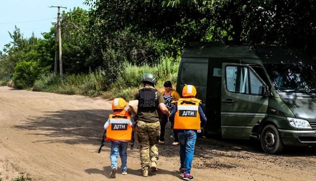 З восьми сіл Дружківської громади посили примусову евакуацію родин з дітьми З восьми сіл Дружківської громади посили примусову евакуацію родин з дітьми