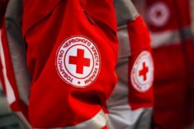 «Общество Красного Креста» в Лисичанске проводит акцию по оказанию помощи пожилым людям во время карантина 