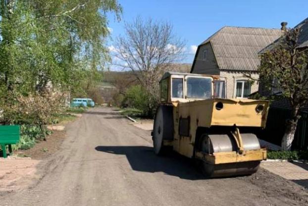 На поселках Краматорска приводят в порядок дороги