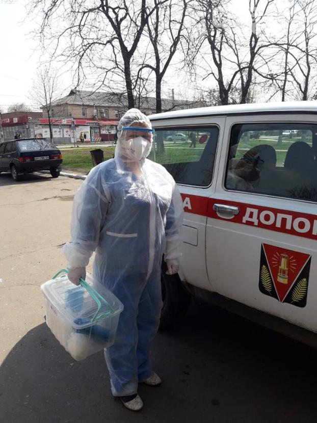 Мобильная бригада Мирноградского «МЦПМСП» осуществила  первый выезд для обследования подозрения на коронавирус