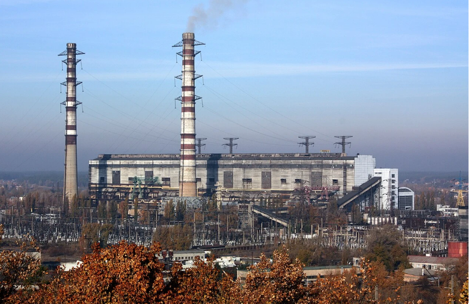 Зима з дефіцитом: Експерти прогнозують відключення у 3-4 черги після атак 