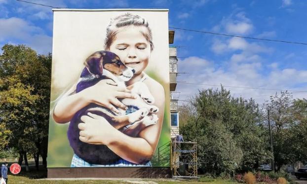 В Бахмуте на девятиэтажных домах оформят  муралы