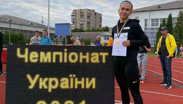 Спортсменка из Донецкой области завоевала две медали на чемпионате Украины по легкой атлетике