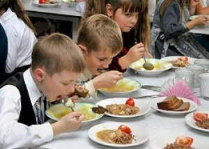 Мариупольские власти следят за качеством школьного питания