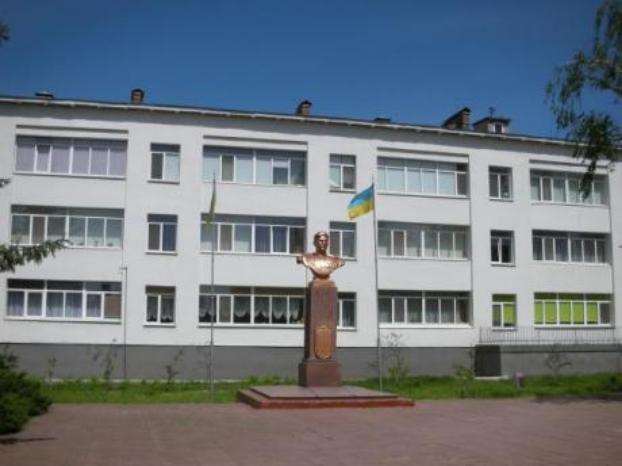 Две школы в Славянске стали «умными и безопасными» 