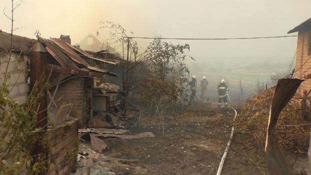 Тушение пожара на Луганщине осложняется порывистым ветром