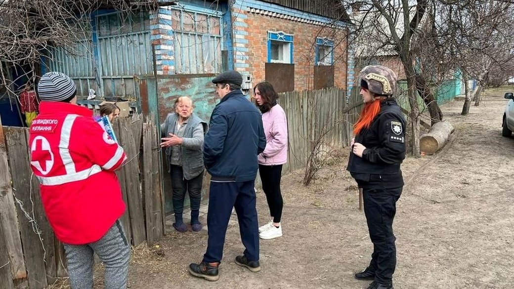 Опекунам в Славянске напомнили об ответственности за отказ эвакуировать детей из Донецкой области