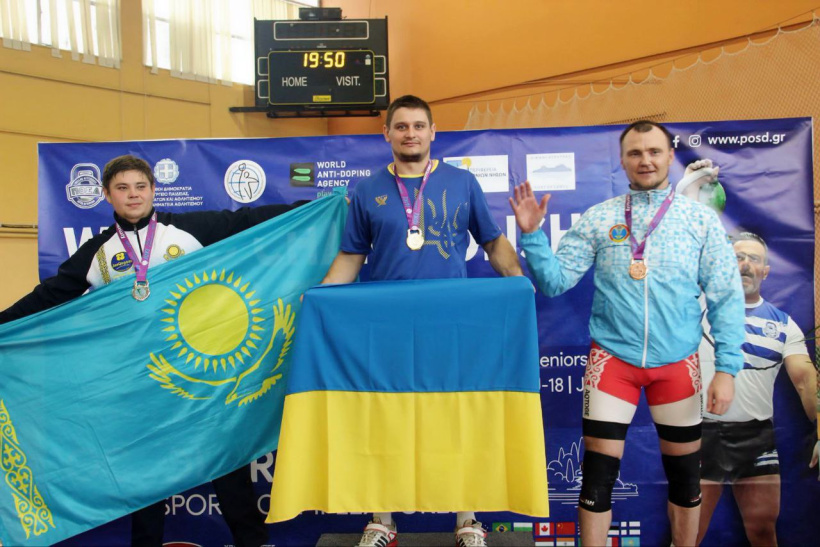 Донеччанин виборов 3 нагороди на чемпіонату світу з гирьового спорту