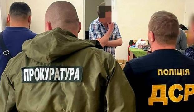 Депутат с Буковины пыталась продать автомобиль, предназначенный для нужд ВСУ