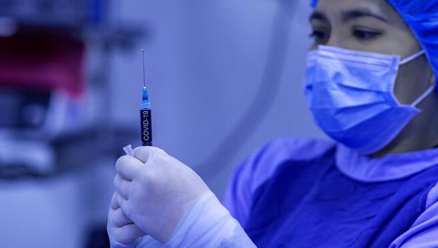 Луганская область лидирует по количеству сделанных вакцин за сутки