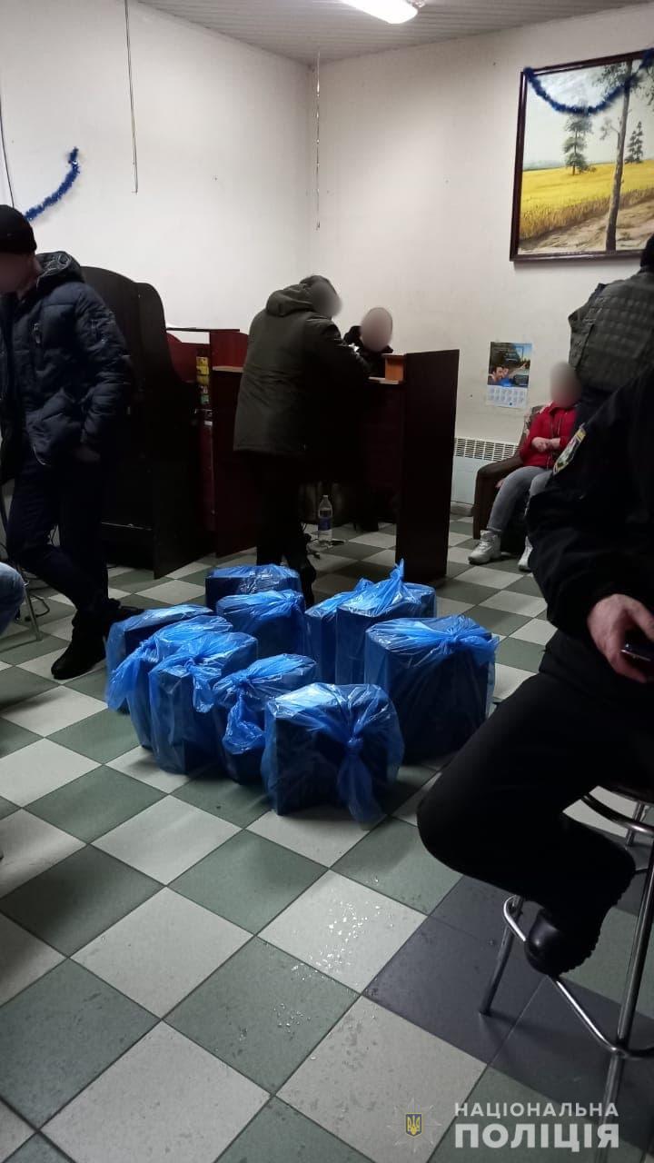 Полиция разоблачила нелегальное игорное заведение на Луганщине