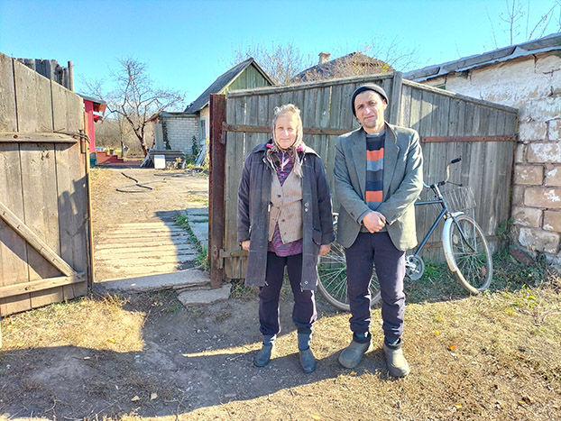 люди из прифронтового села на Донбассе