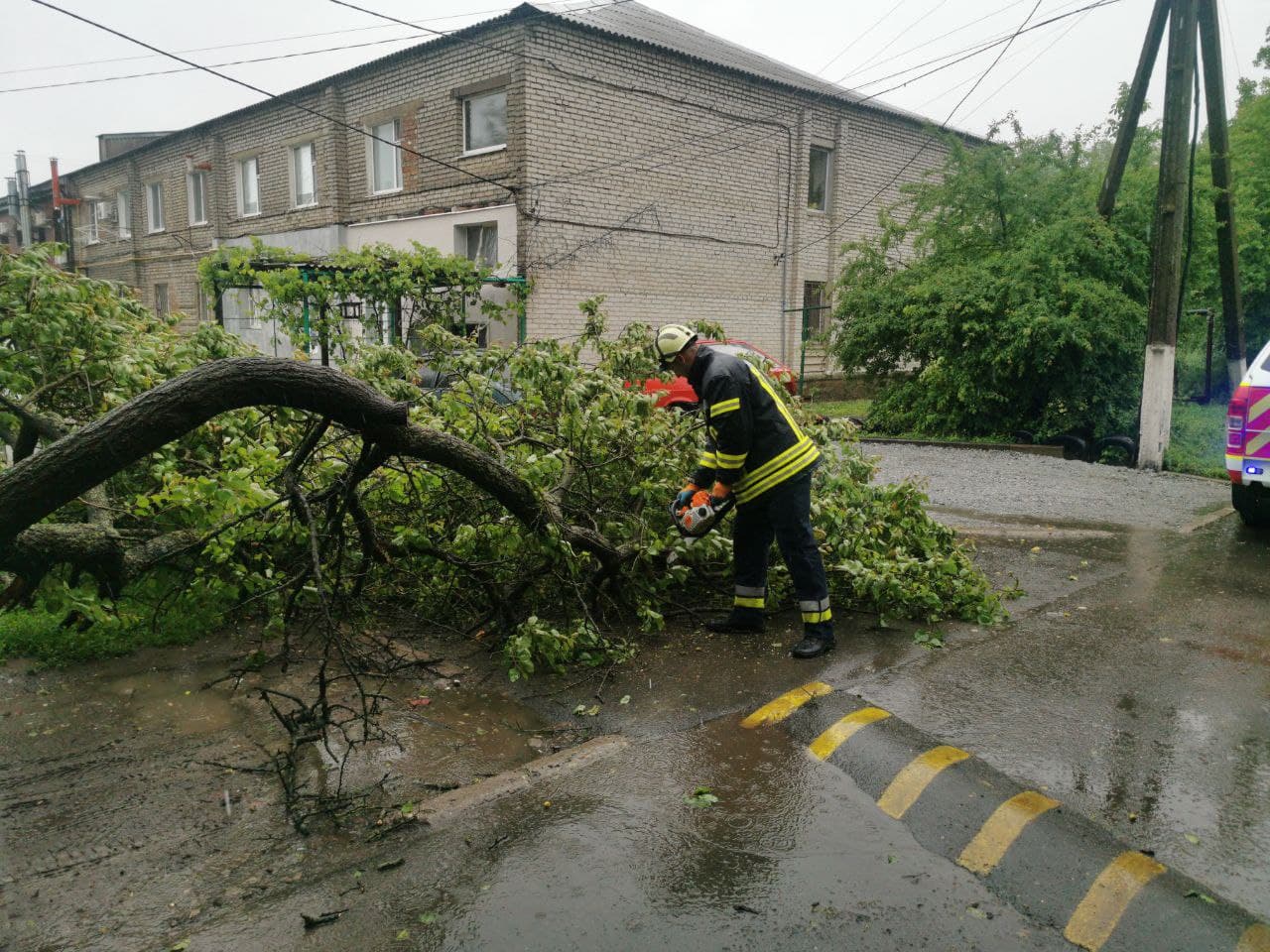 Непогода на Донетчине — в ГСЧС показали последствия