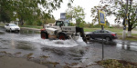 Работник «Горводоканала» в Мариуполе перекрыл поток воды в экстремальных условиях