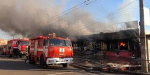 В Старобельске Луганской области загорелся торговый центр