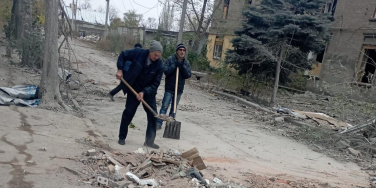 Армія РФ намагається паралізувати логістику у Костянтинівці: комунальники розчищають дороги від завалів